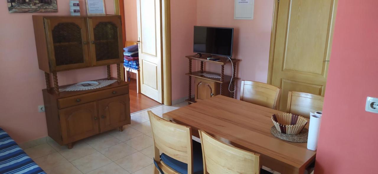Apartments Ivka Omiš Extérieur photo