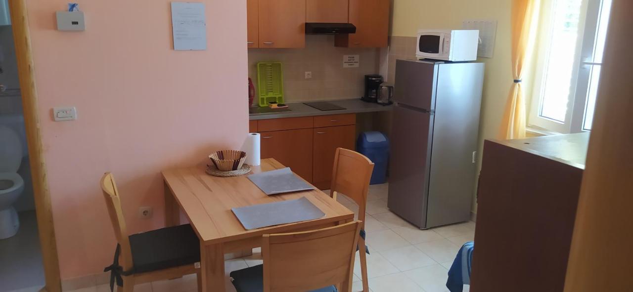 Apartments Ivka Omiš Extérieur photo