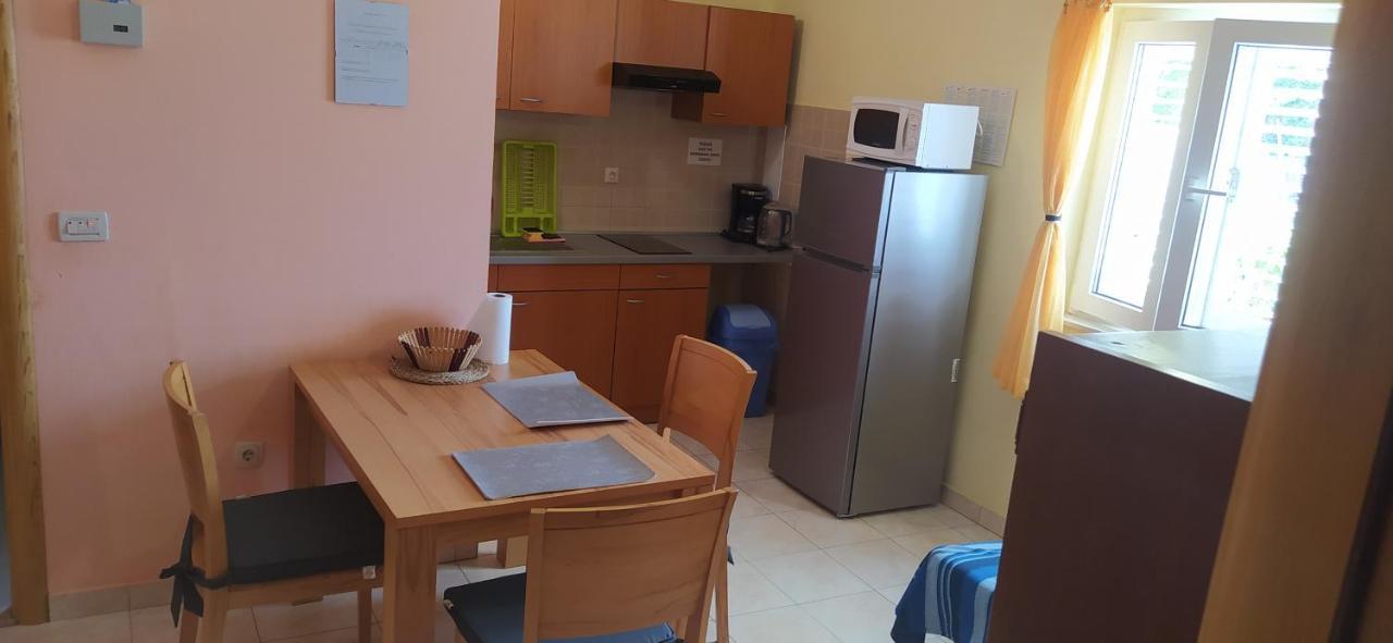 Apartments Ivka Omiš Extérieur photo