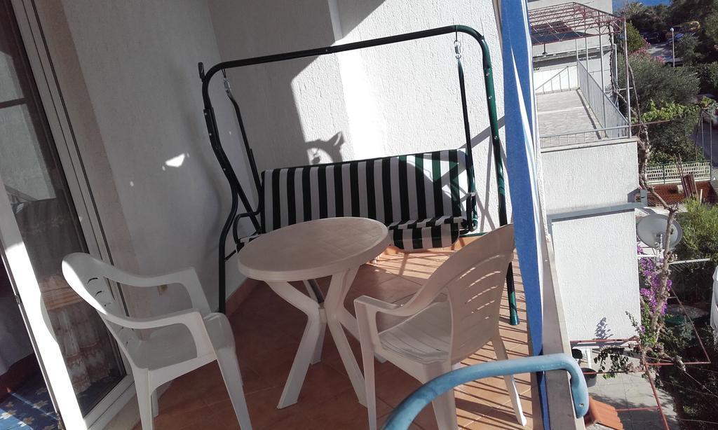 Apartments Ivka Omiš Extérieur photo
